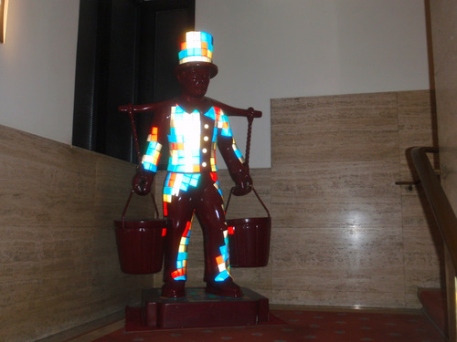 This is the Hotel Alster HOF's 'Bucket Boy': Light ON, Light OFF.